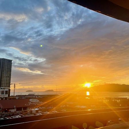 Jesselton Quay Sea & Pool View For 6 Pax Apartment Kota Kinabalu Luaran gambar