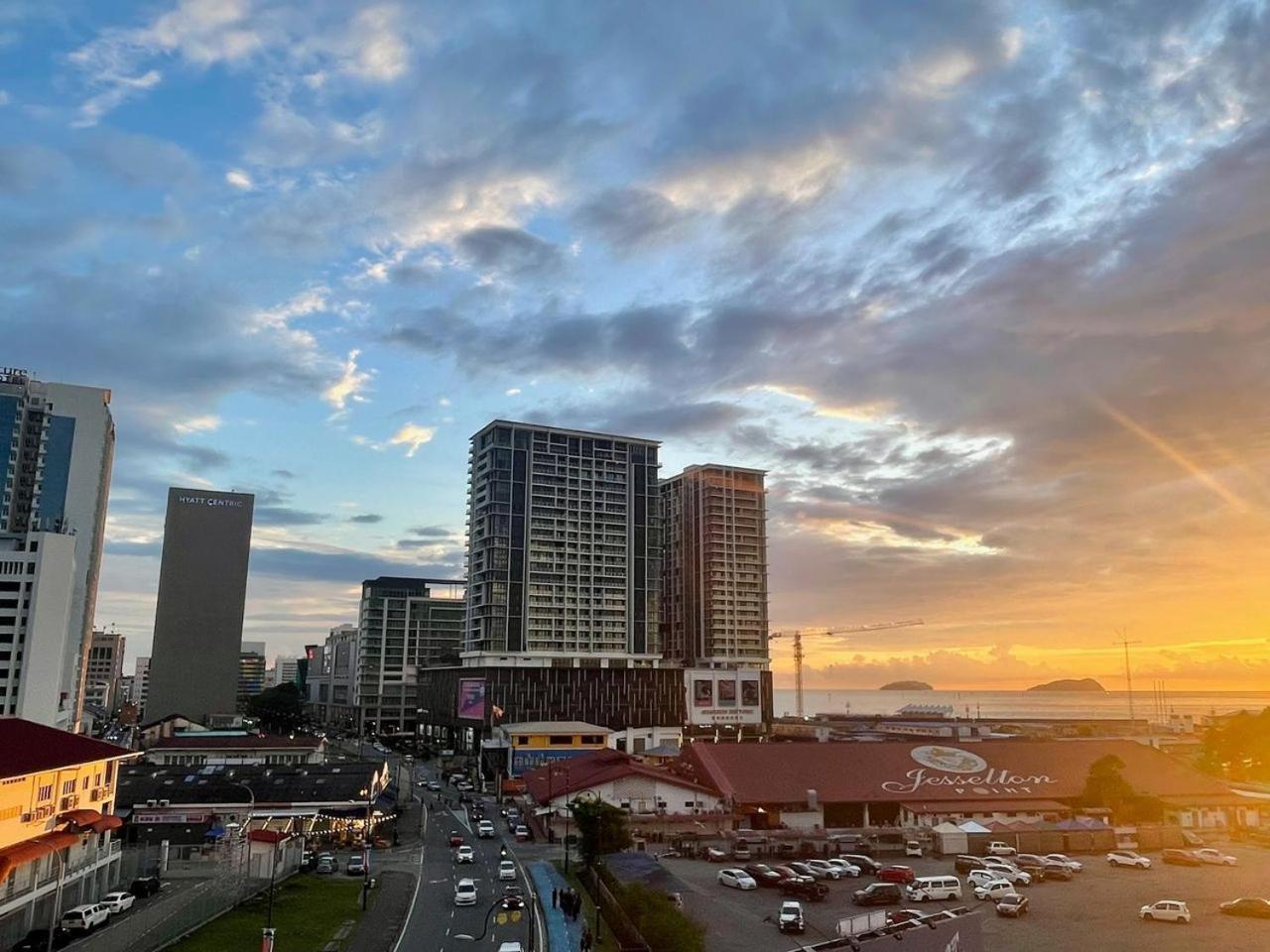 Jesselton Quay Sea & Pool View For 6 Pax Apartment Kota Kinabalu Luaran gambar